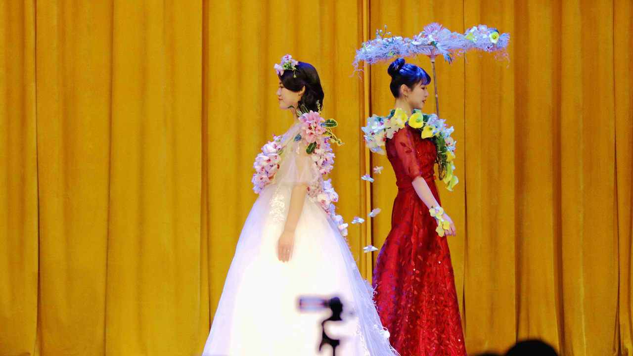 服装花艺秀.jpg 服装花艺秀.jpg