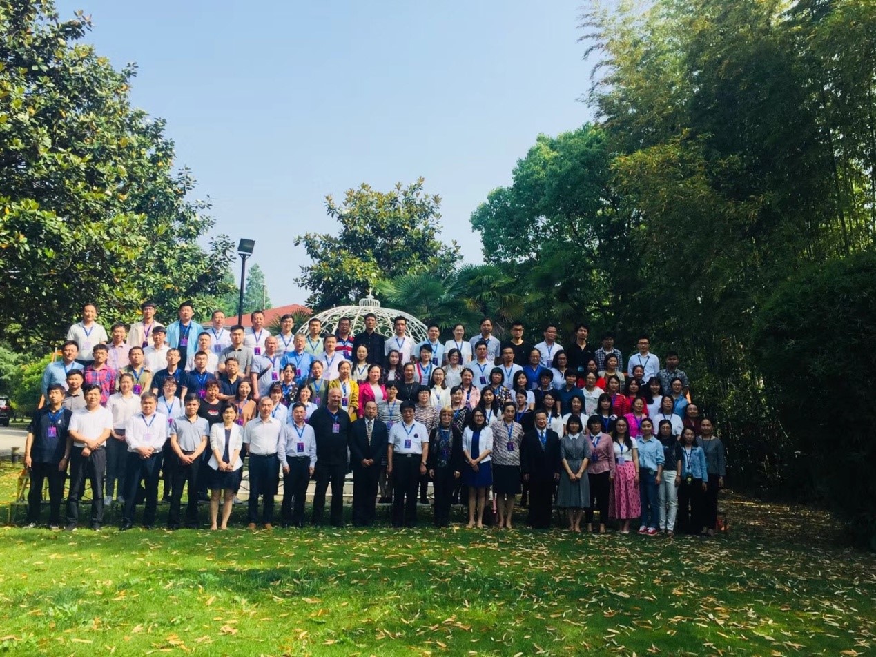 永盈彩票科研人员参加&ldquo;2018第二届全国鸢尾学术研讨会&rdquo;