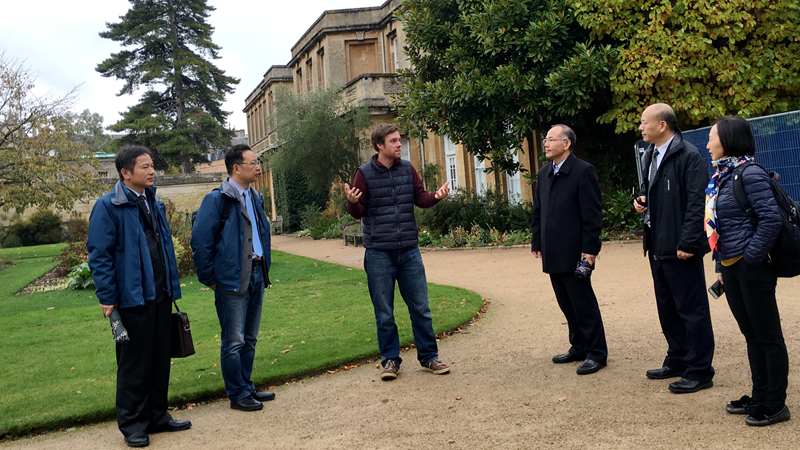 薛建辉所长率代表团赴英国访问交流