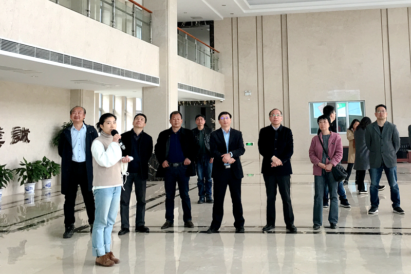 考察涉农院所科研基地_副本.jpg 考察涉农院所科研基地_副本.jpg