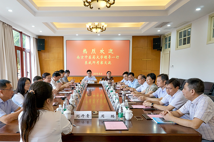 战略合作框架协议签约仪式现场_副本.jpg 战略合作框架协议签约仪式现场_副本.jpg