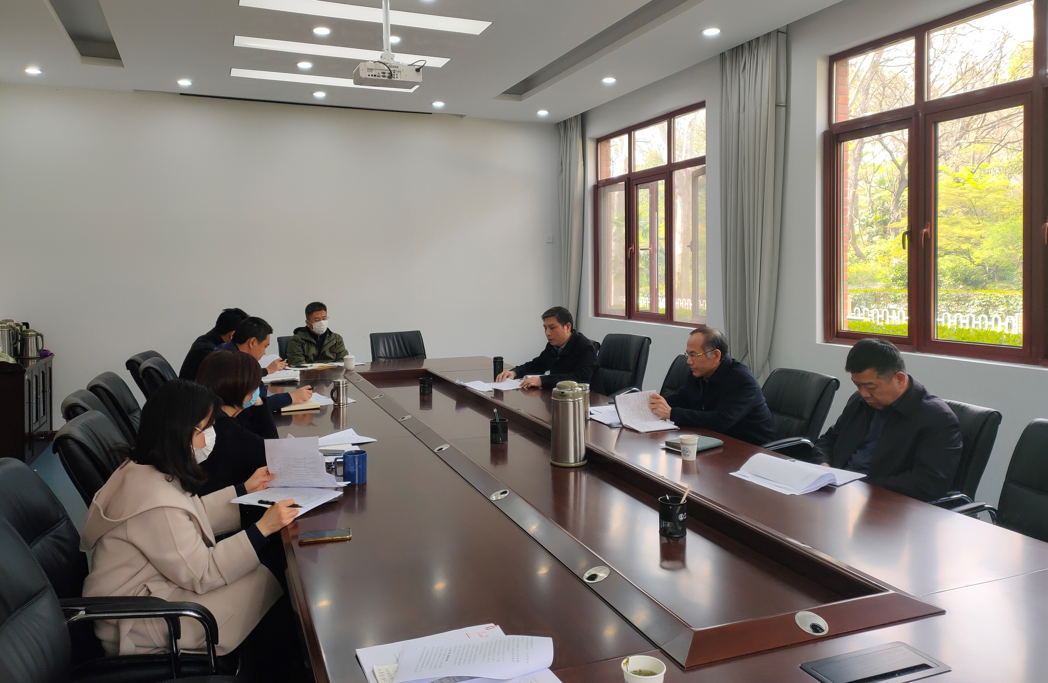 所领导调研人事教育工作