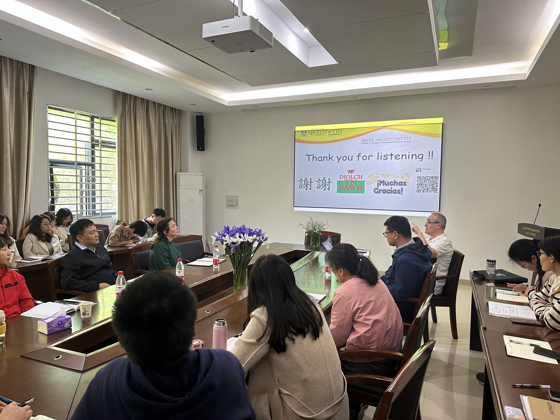 观赏植物研究中心成功举办学术报告研讨会