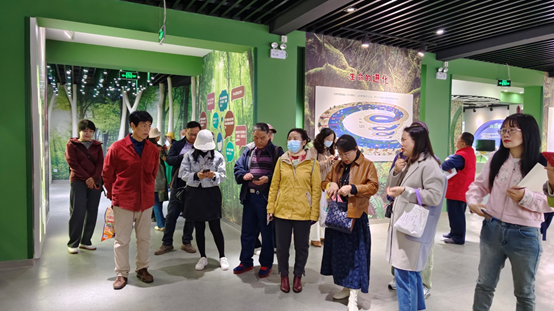 南京市文学协会来永盈彩票开展文学采风活动