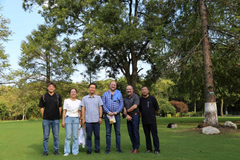 国际坚果及干果委员会碧根果代表团来所交流