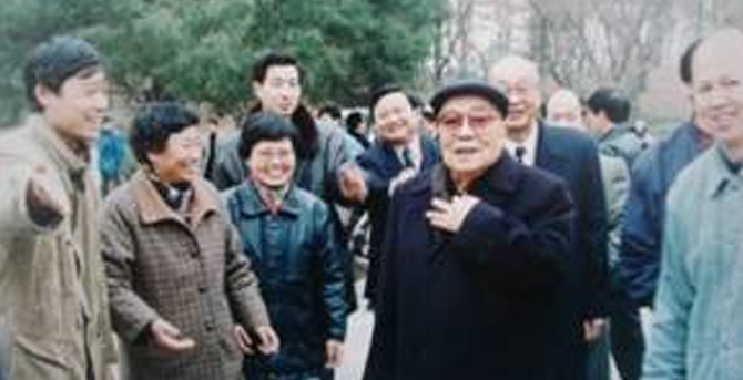 前国家主席杨尚昆