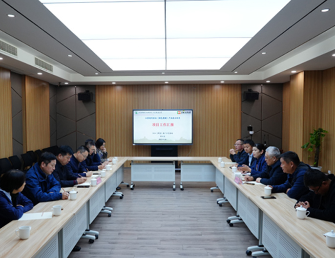 姚东瑞所长赴仪征调研黑莓产业发展