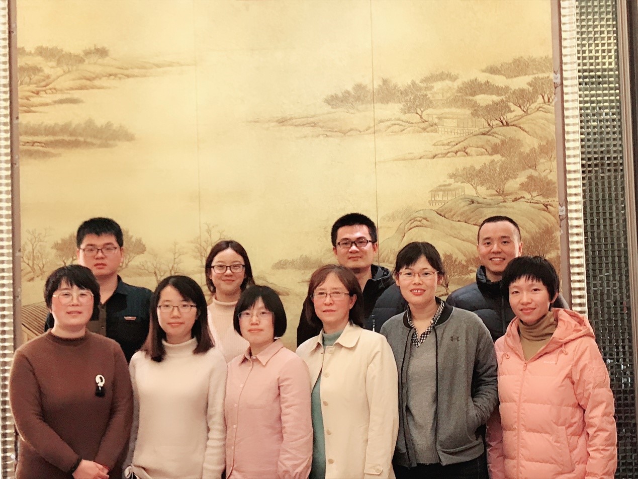 鸢尾甜菊项目组