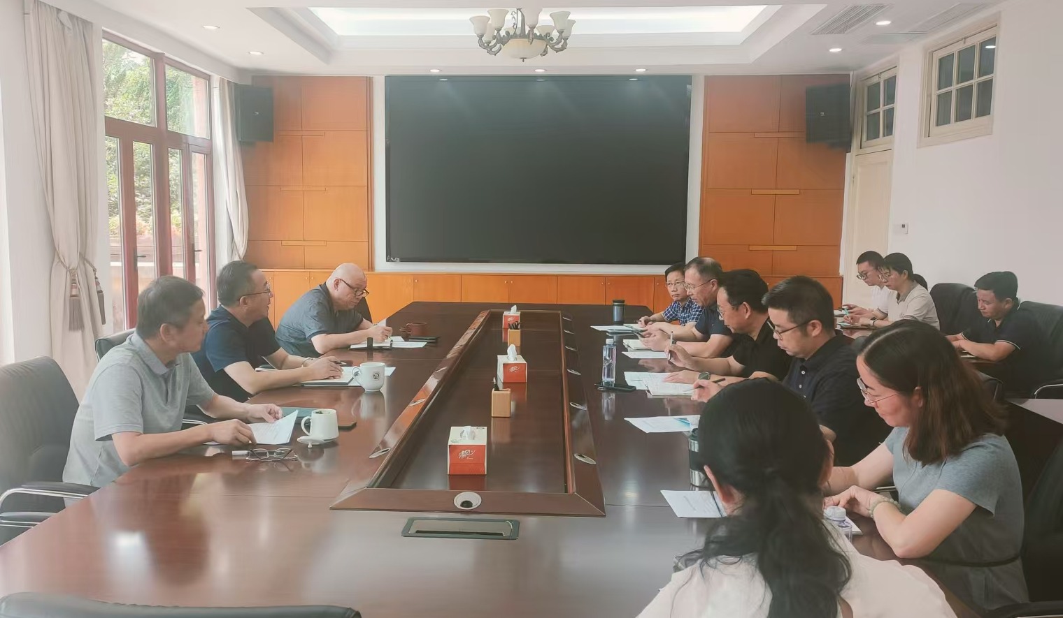 永盈彩票召开招标工作专题会议